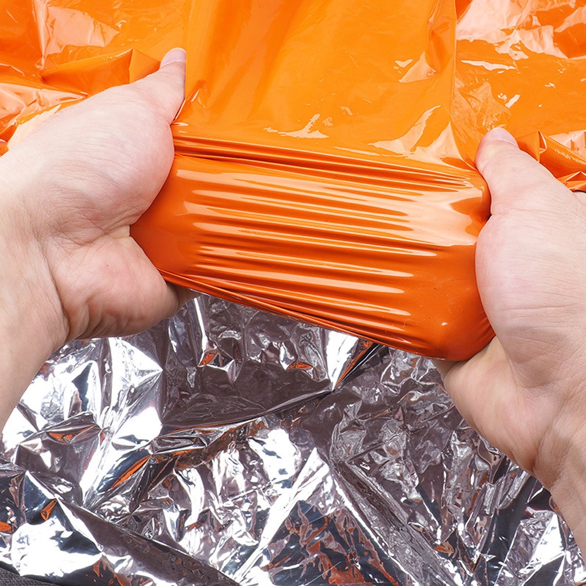De Survival Life tent (oranje verpakking)